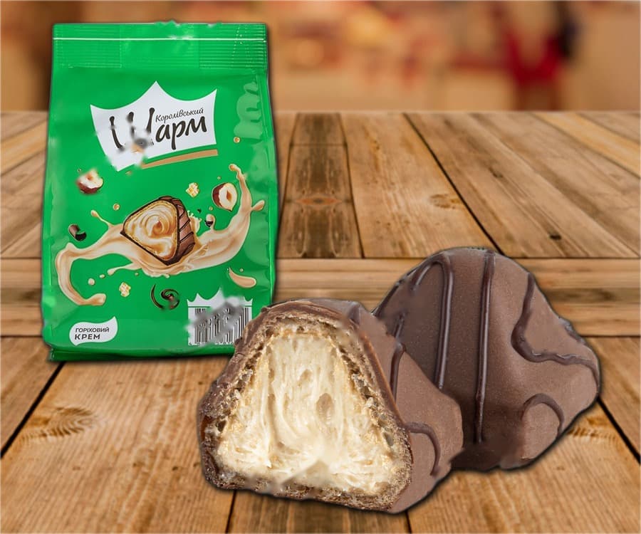 Cialda ripiena di crema e aroma di nocciola