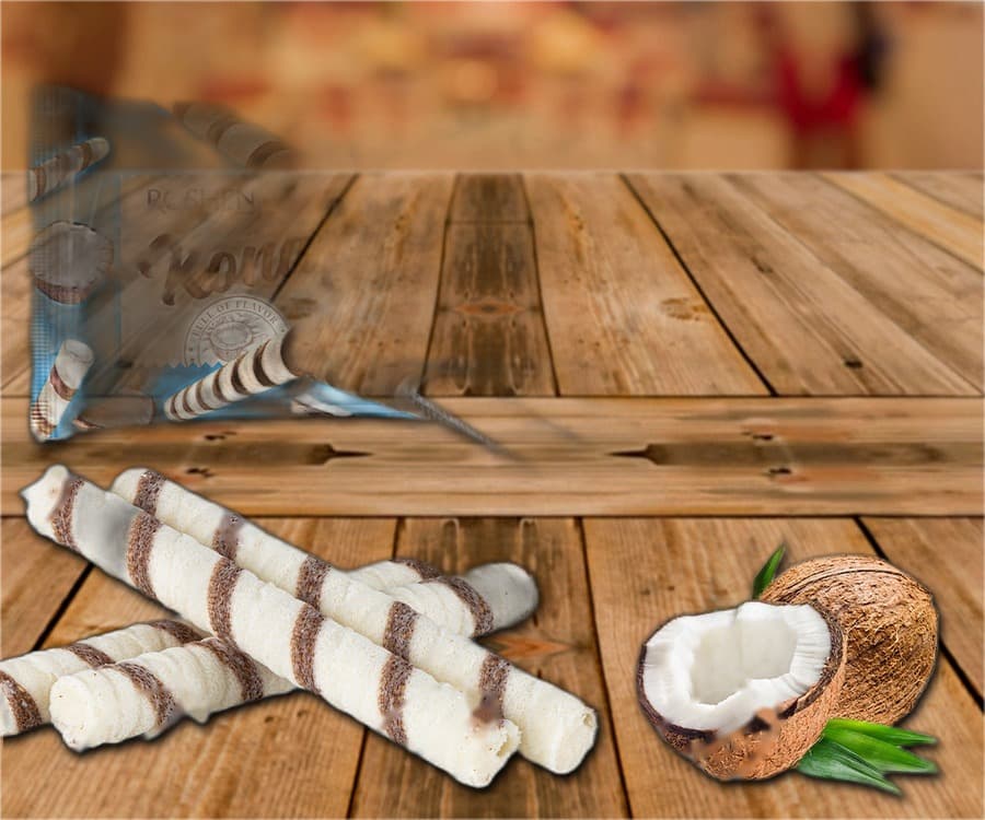 Rotoli di waffle ripieni con scaglie di cocco