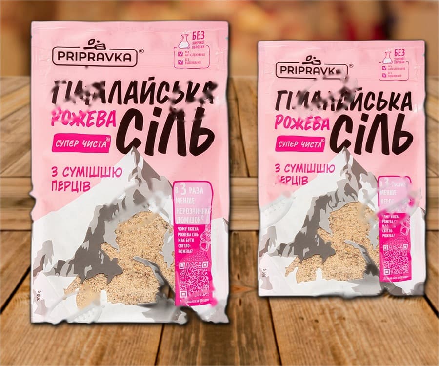 Sale himalayano con una miscela di peperoni