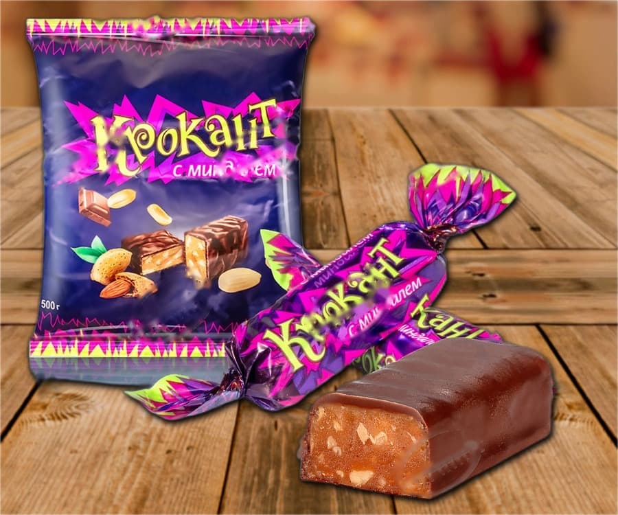 Prodotti dolciari con arachidi, in copertura al cacao