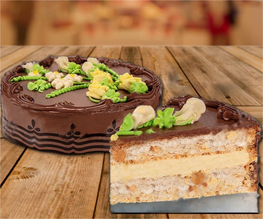 Torta a strati con nocciole 10,9%, surgelata