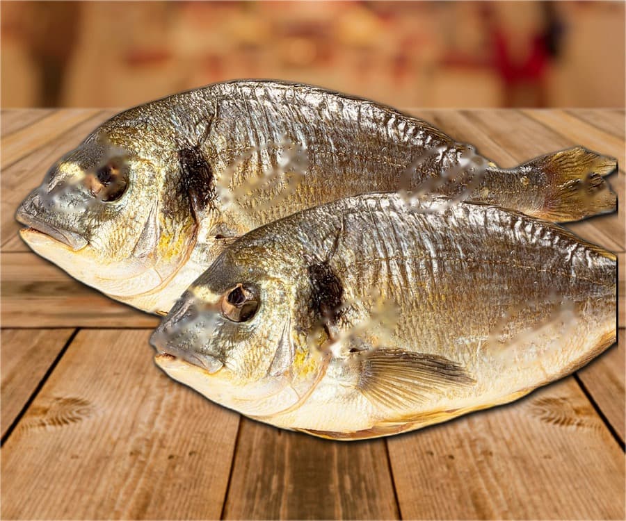Dorade (Sparus aurata), fumée à chaud, surgelée, 200/300 g