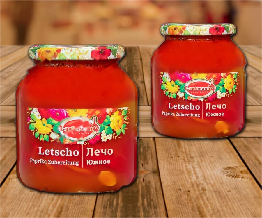Paprika in salsa di pomodoro con carote