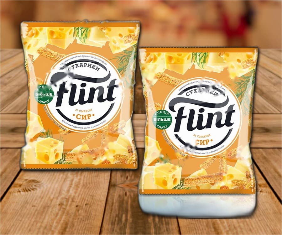Snack di pane al forno con sapore di formaggio