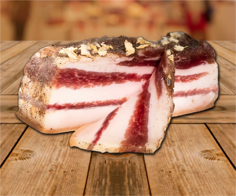 Poitrine de bacon à l'ail, salée